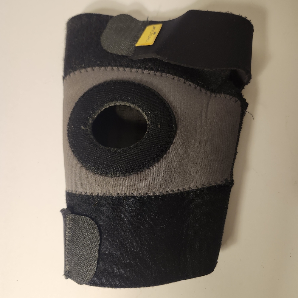 Futuro Sport Adjustable Neoprene Knee Brace with Open Patella